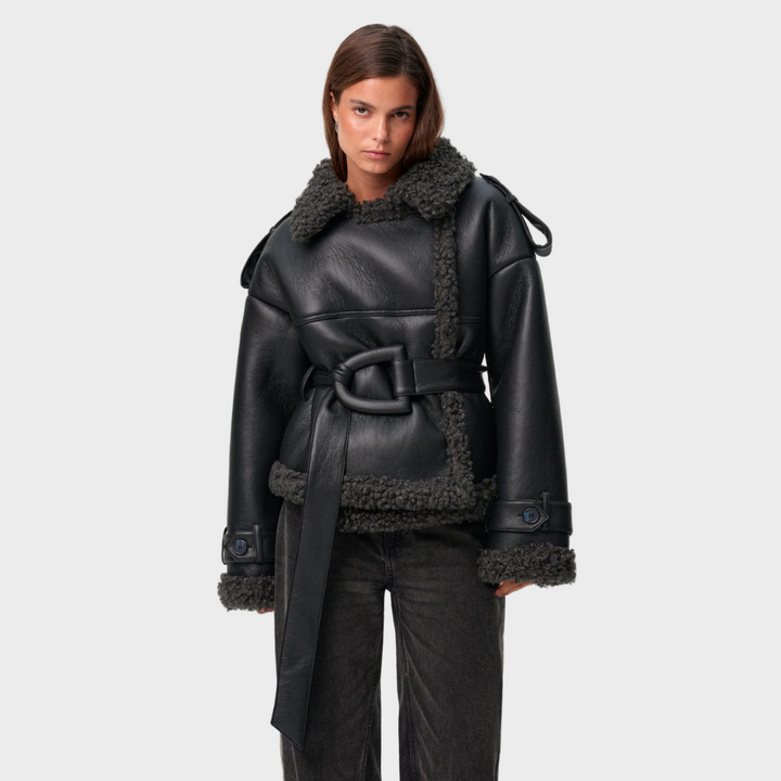 Elvira - Kaput s pojasom