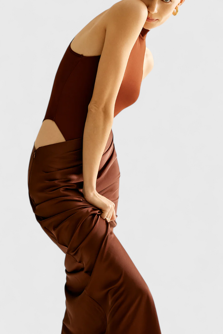 Leona Maxi Haljina s Tank Top Stilom i Izduženom Siluetom