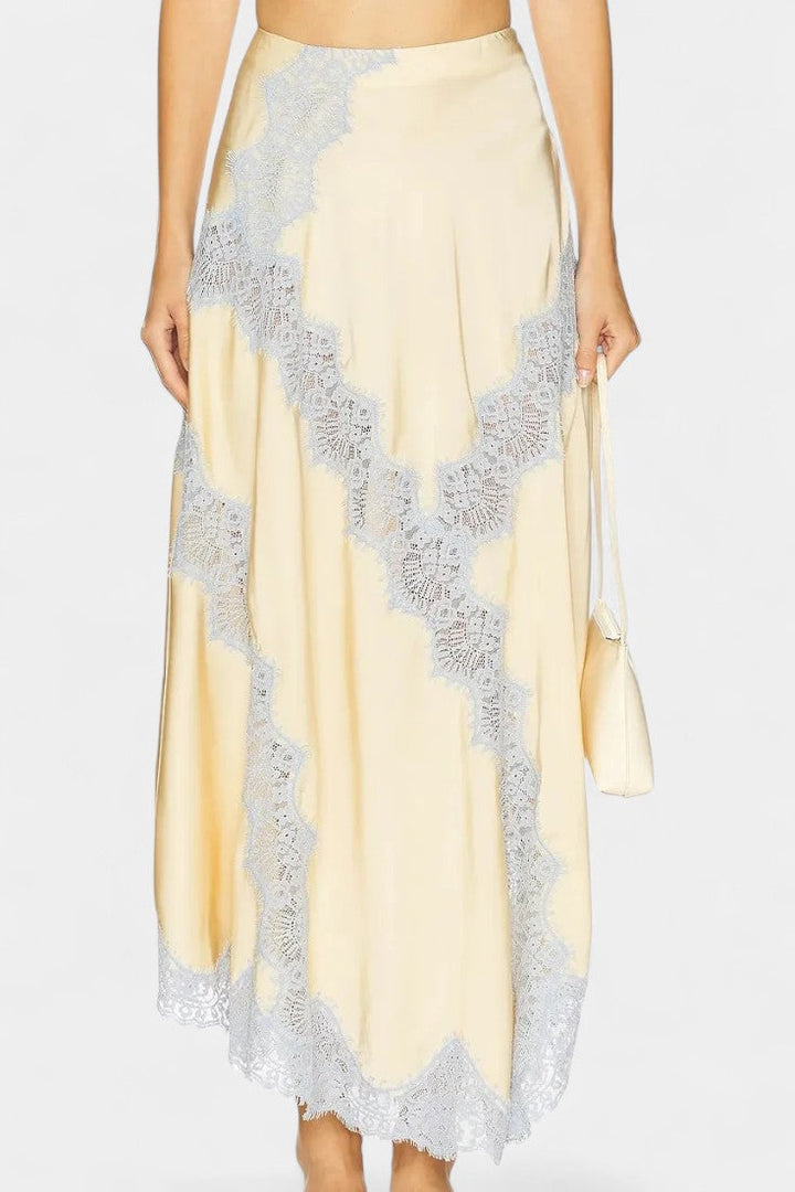 Danica Satenski Set s Majicom i Midi Suknjom