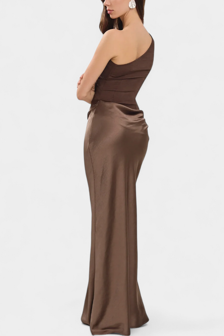 Nika Duga Haljina za Party s Asimetričnim Izrezom