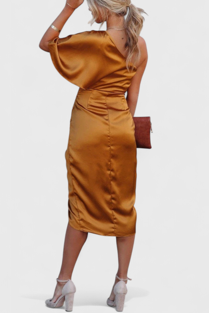 Danica Haljina Fluida s Elegantnom i Vječnom Siluetom