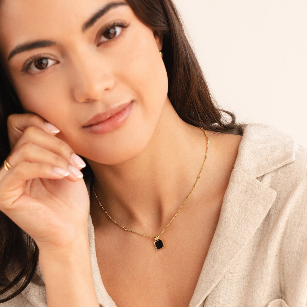 Elegantna Ogrlica sa Dvostrukim Slojom