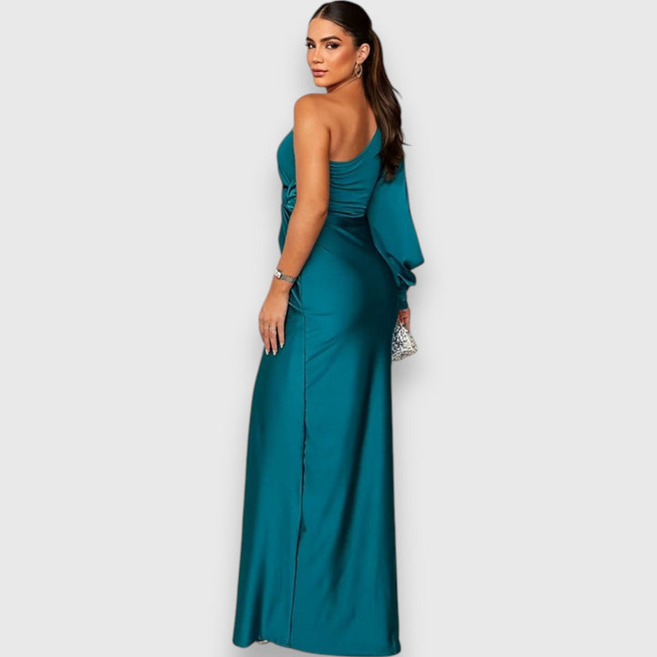 Vera – Elegantna i Moderna Haljina za Svaku Priliku